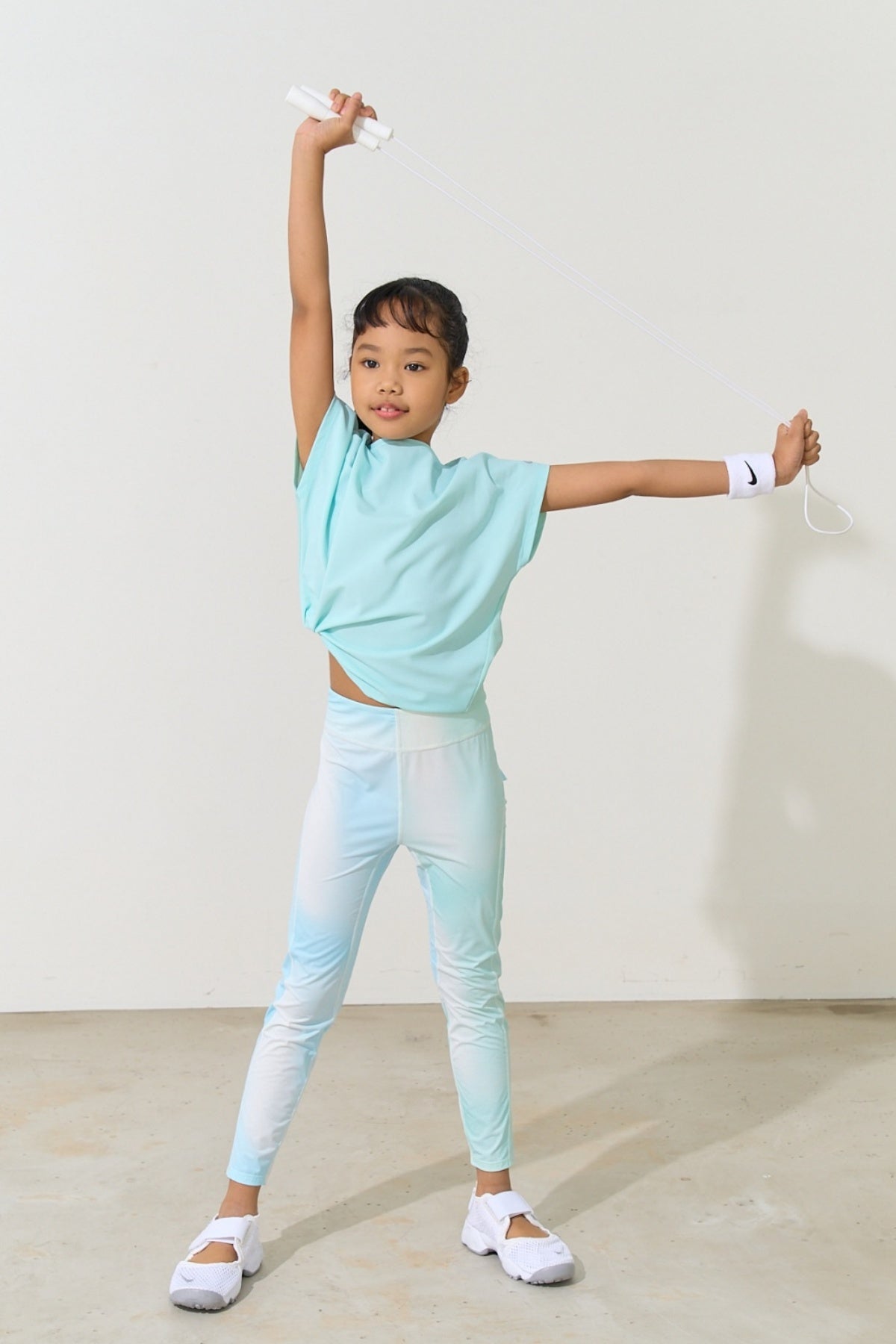 Swift Girls' Cooling Fitted Yoga Leggings